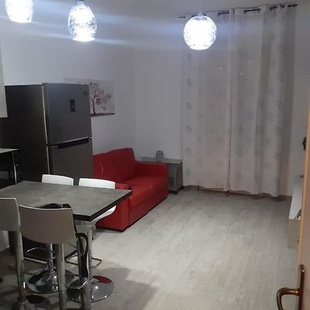 דירות לצ'ה La Casa Di Tina מראה חיצוני תמונה