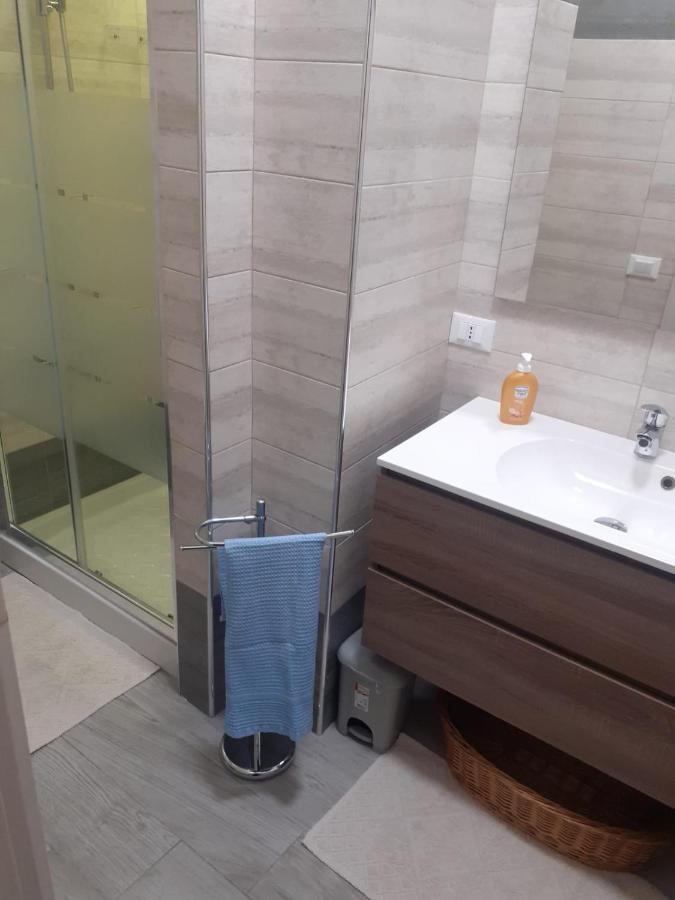 דירות לצ'ה La Casa Di Tina מראה חיצוני תמונה