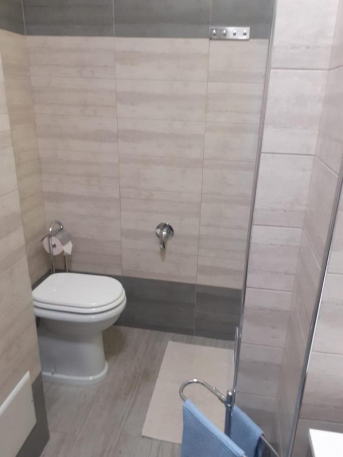 דירות לצ'ה La Casa Di Tina מראה חיצוני תמונה